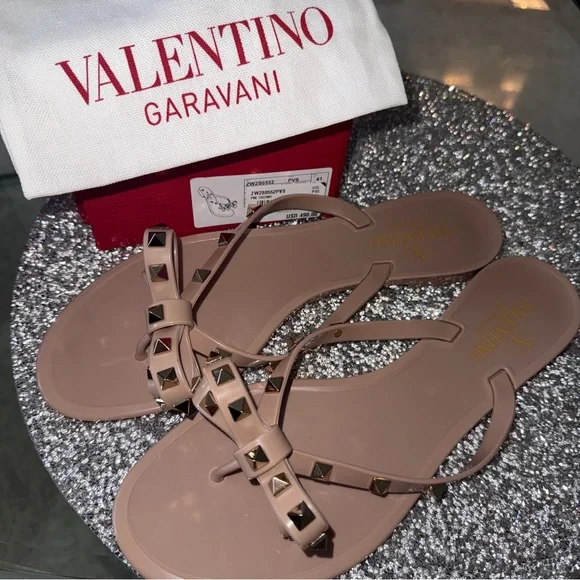 Valentino Rockstud Rubber Sandals | Sz 11 | 100% Authentic - Picture 3 of 10